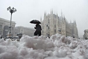 Milano paralizzata, le critiche irritano Sala