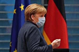 Berlino frega l’Ue e compra ai tedeschi 30 milioni di dosi alla faccia del patto