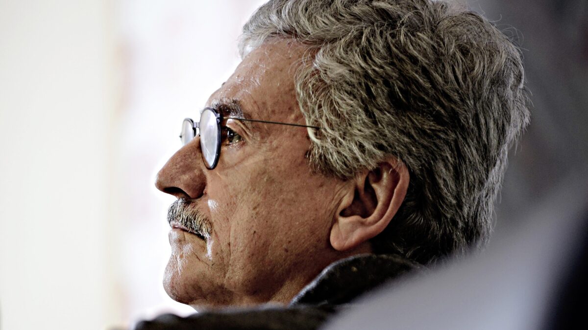 Parte il 5G d’obbligo per i Comuni. D’Alema ospite d’onore di Pechino
