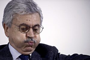 I quattrini del magnate della sanità dietro il vino marchiato D’Alema