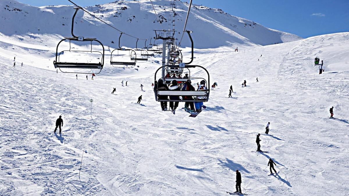 Conte dà il colpo di grazia ai paesi della montagna