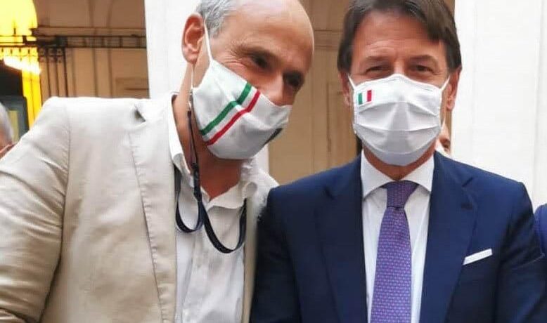 La Difesa indaga sul cavaliere imbucato speciale