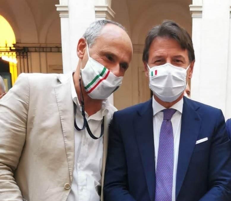 La Difesa indaga sul cavaliere imbucato speciale