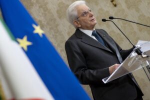 Caro Mattarella, cosa aspetta a fare il Cossiga?