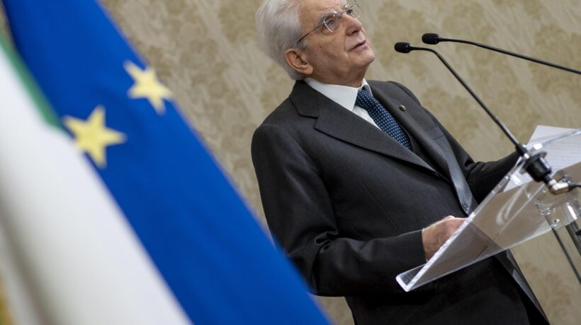 Caro Mattarella, cosa aspetta a fare il Cossiga?