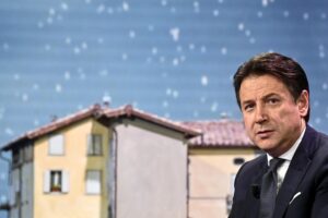 Il fantasma dell’esercizio provvisorio tiene in vita Conte