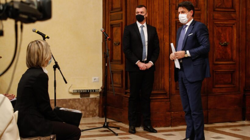 Dalla recita via social alle Camere umiliate. Le forzature di Conte gridano vendetta
