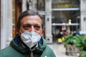Piero Chiambretti: «Il virus è una lezione di Dio ma non abbiamo capito nulla»