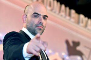 Per Saviano la libertà è mettere il bavaglio a chi prova a tutelare le madri e i bimbi