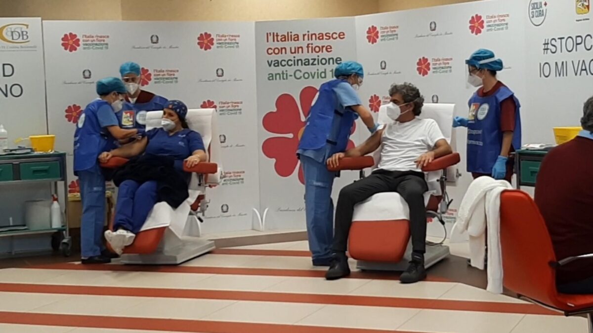 Vaccini, ma i danni chi li paga?