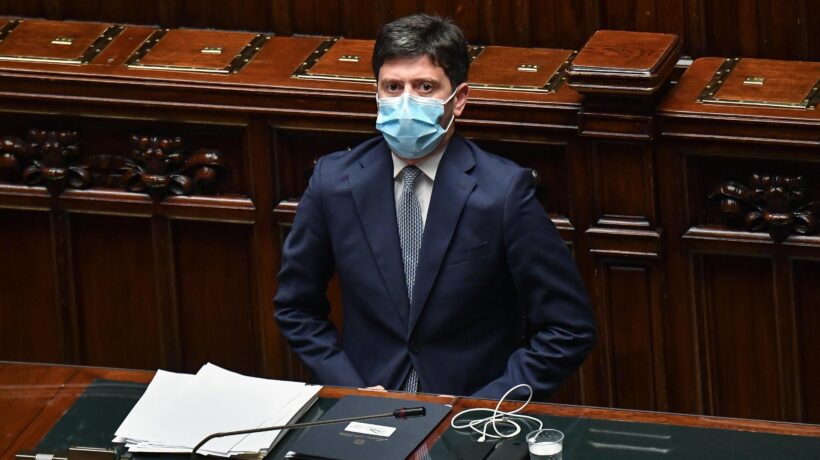 Nel piano vaccini di Speranza nulla è sicuro