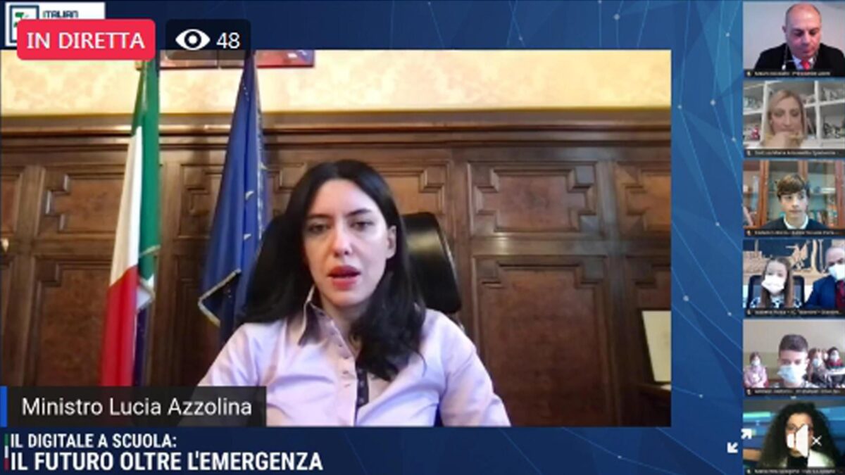 Concorso Azzolina, il Tar vuole le «pagelle»