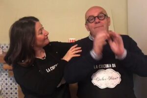 Le pillole di galateo di Petra e Carlo: consigli per questo Natale, con Daniela Ferolla