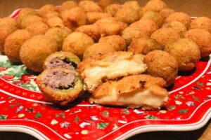 Cuciniamo insieme – Sfizi natalizi: olive furbe e cremini fritti