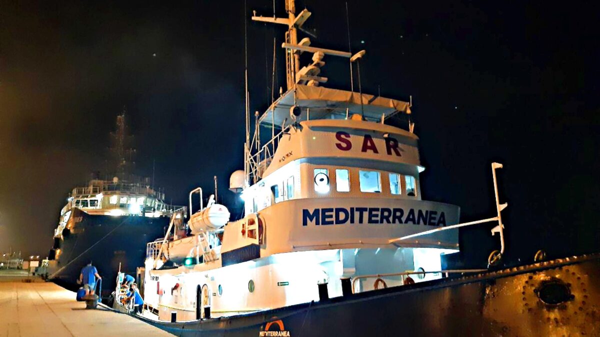 Forzare un blocco della Gdf non è reato se a farlo è la Ong del no global pentito