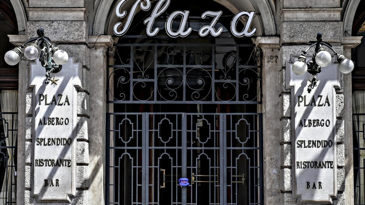 Fughe, scorte e patrimoni. La famiglia allargata di Conte porta solo guai