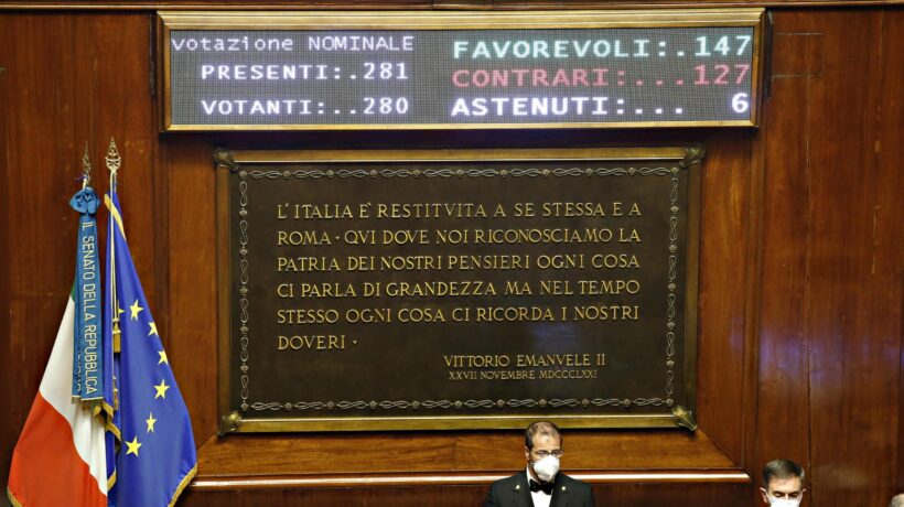 Giuseppi rifila la rogna di Natale all’Aula