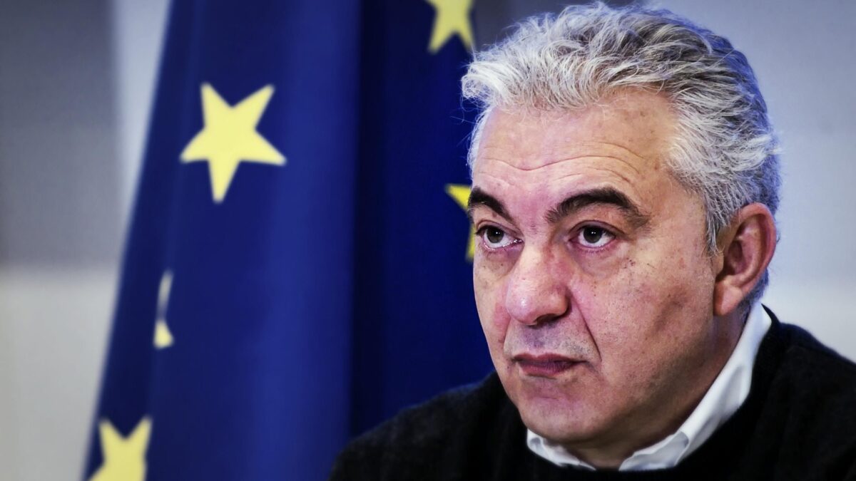 Al via il Vaccino show. Arcuri stabilisce chi lo avrà per primo