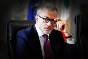 I pentastellati tentati dall’algoritmo che scova i presunti evasori sui social