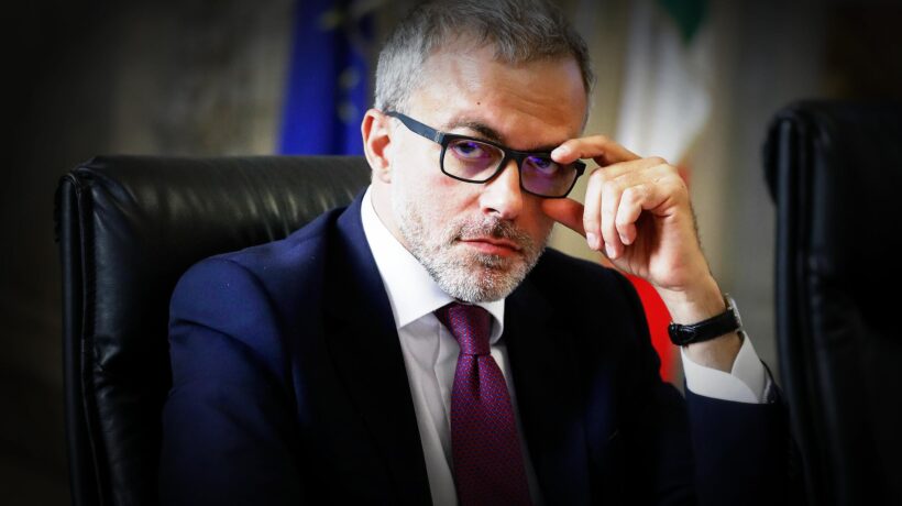 I pentastellati tentati dall’algoritmo che scova i presunti evasori sui social