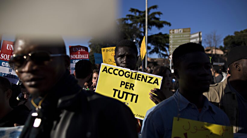 Sulle comunità rosse niente documentari