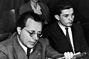 «Fondi neri e aperture al fascismo: ancora troppi buchi nella storia del Pci»