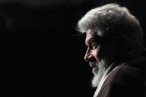 Benvenuti: «Il teatro è civiltà, lo schermo è solitudine»