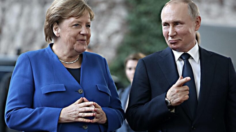 L’euroflop sui vaccini spinge la Merkel in braccio a Putin