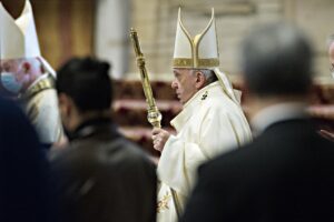 Imbarazzo vaticano sulla Comunicazione che ha censurato il Papa imprevedibile
