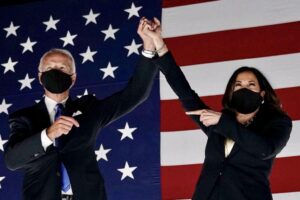 Biden e Harris minacciano di non fare prigionieri ma un sondaggio li gela: trumpismo più vivo che mai