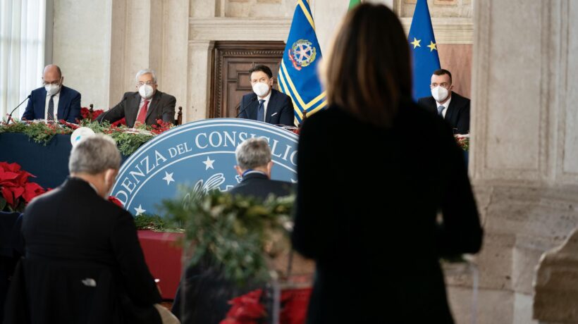 Giuseppi zittisce i giornalisti. E loro tacciono sul serio