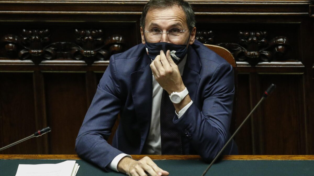 Inaspriti i criteri per le chiusure. Sarà più facile finire in zona rossa