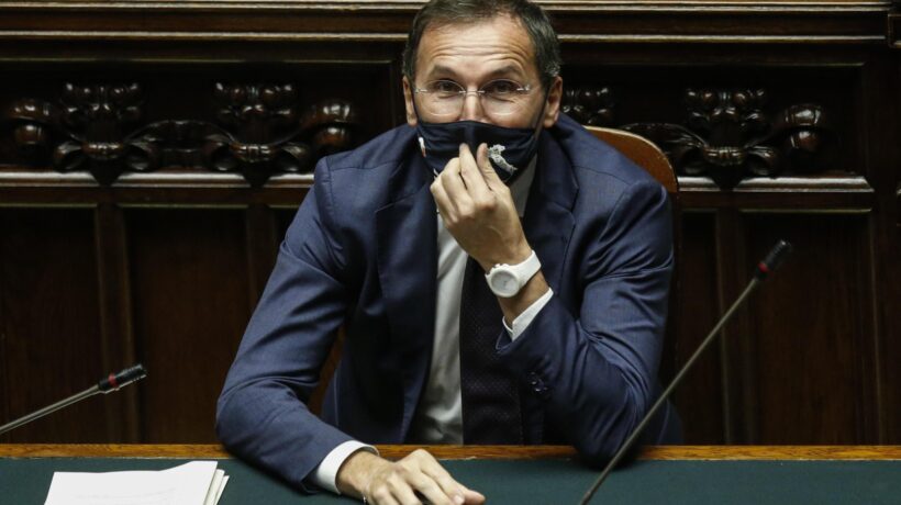 Inaspriti i criteri per le chiusure. Sarà più facile finire in zona rossa