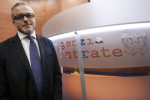 L’Agenzia delle entrate non punta più sulla selezione e facilita il suo esame
