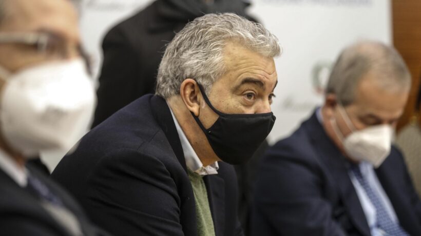 Mascherine, Arcuri indagato per corruzione. Però i pm hanno già chiesto l’archiviazione