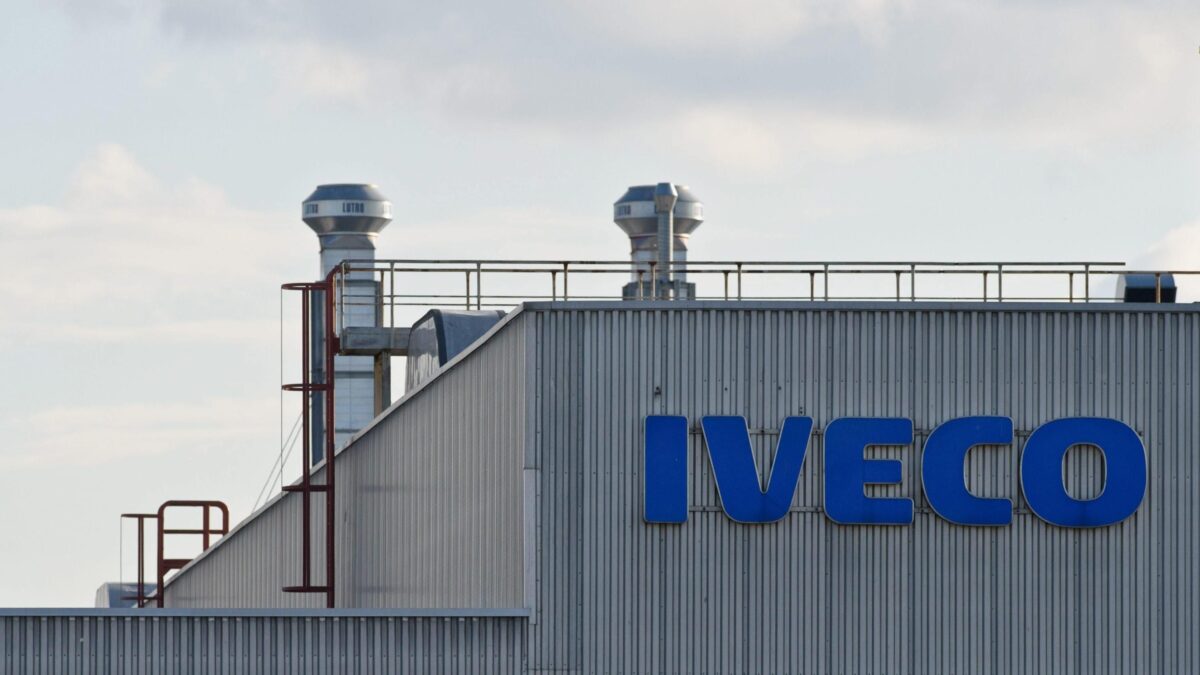 Dal governo 2 miliardi alla mobilità verde. Ma Iveco ora rischia di andare ai cinesi