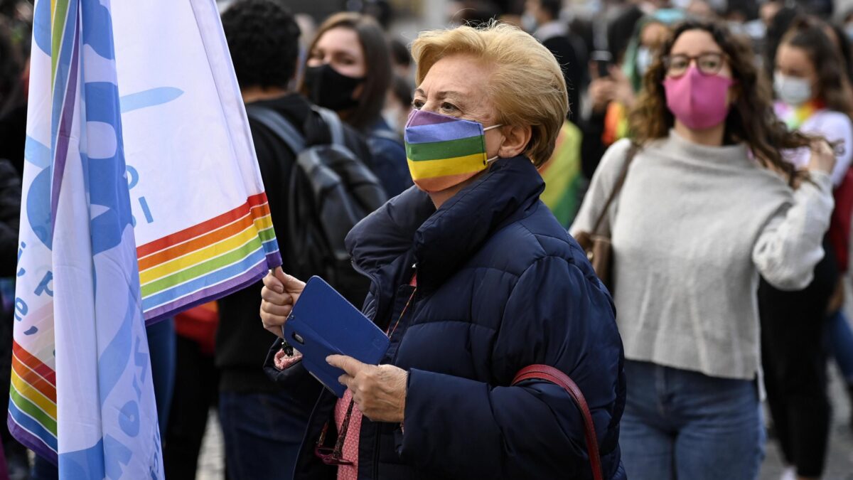 Palazzo Chigi scatena la propaganda Lgbt per la legge bavaglio