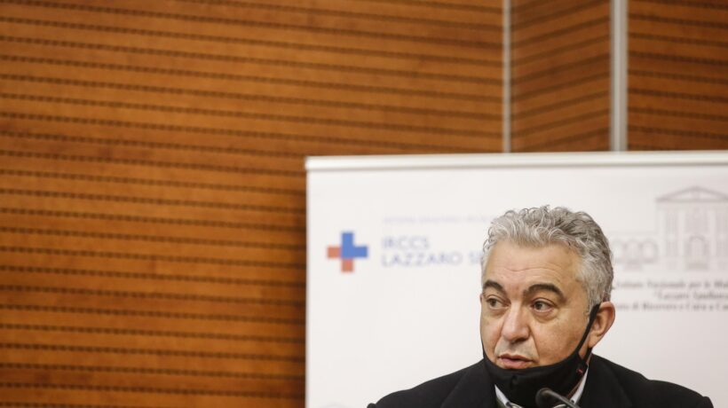 La Gdf negli uffici del commissario per il giallo dei due plichi sui Dpi