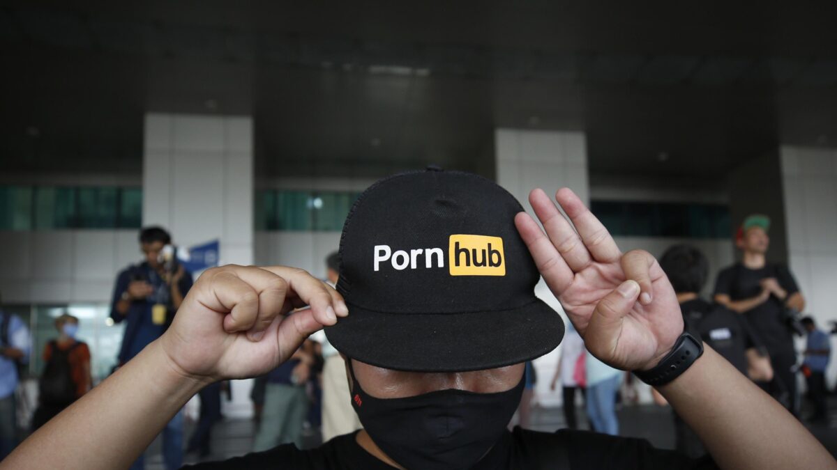 Se non volete finire su Pornhub non filmatevi