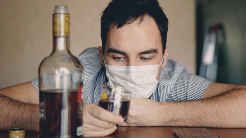 All’ombra dello sciagurato lockdown si è diffusa un’epidemia di alcolismo