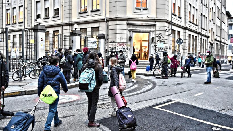 Studenti e prof contro il governo ma Ricciardi vuole sbarrare le aule