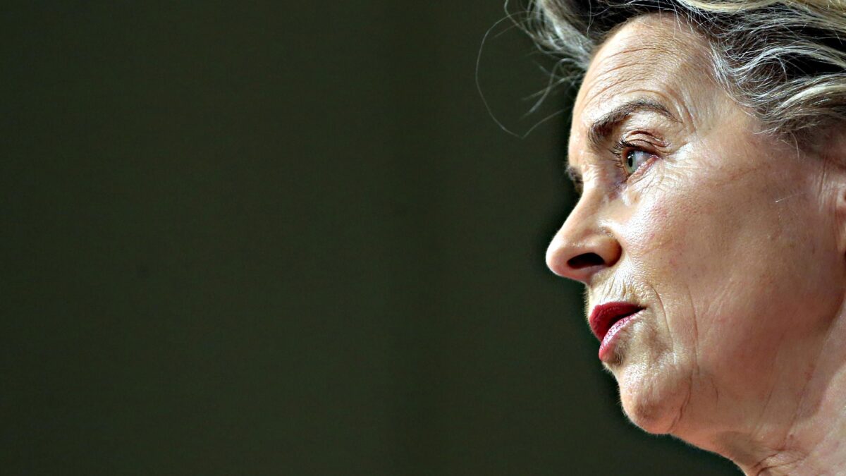 L’Ue ha stufato persino i tedeschi. «Sul Covid ritardi e incompetenza»