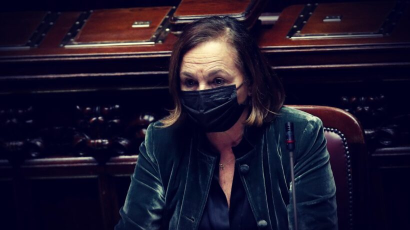 Troppo complicati: basta «padre» e «madre»