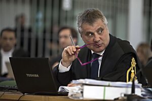 Corruzione, Arcuri  ancora nei guai. «In un quarto d’ora fatti 50 milioni»