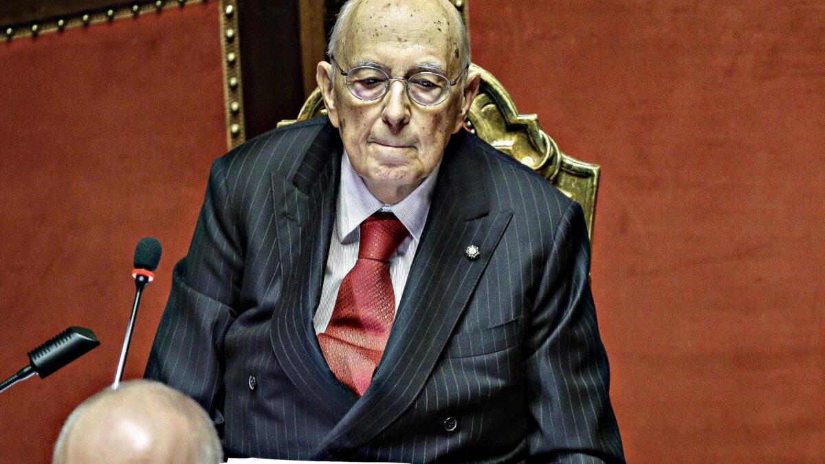 Questua tra i senatori a vita. Un altro motivo per abolirli