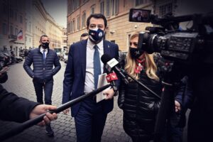 Salvini all’avvocato: «Andate a casa, è ora»
