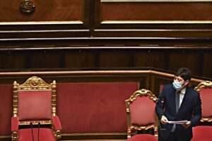 Nuovo report inchioda il ministero «Sul virus incuria e negligenza»