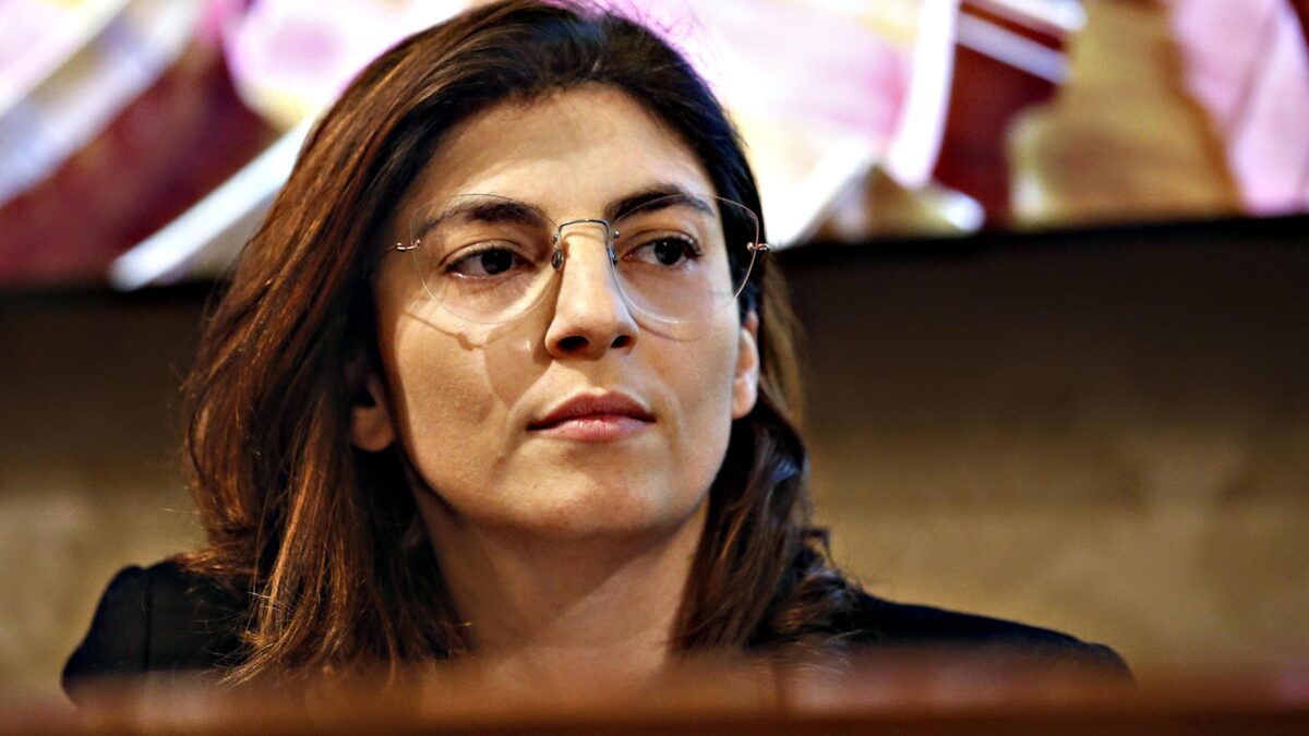 Entro domenica bisogna approvare il Ristori 5 e il blocco delle cartelle