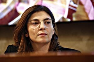 Entro domenica bisogna approvare il Ristori 5 e il blocco delle cartelle