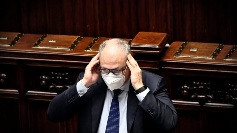 Lunedì partono le cartelle esattoriali. Nessun rinvio, Gualtieri le scagliona